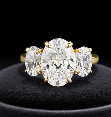 Elegant 925 Silver Engagement Ring – Triple Oval Brilliance